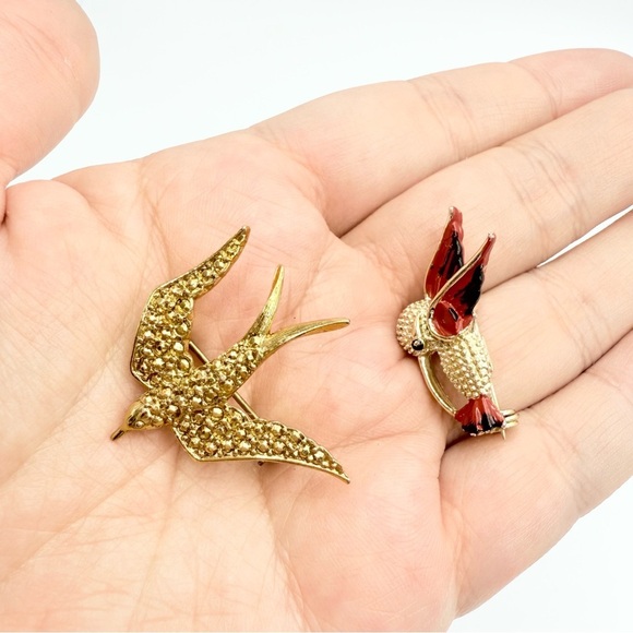 Vintage Holiday Gold Tone Reindeer Birds Animals Brooch Sets - Picture 5 of 7